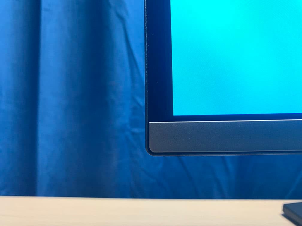 MSI MAG 272QP QD OLED X50 Bottom Bezel