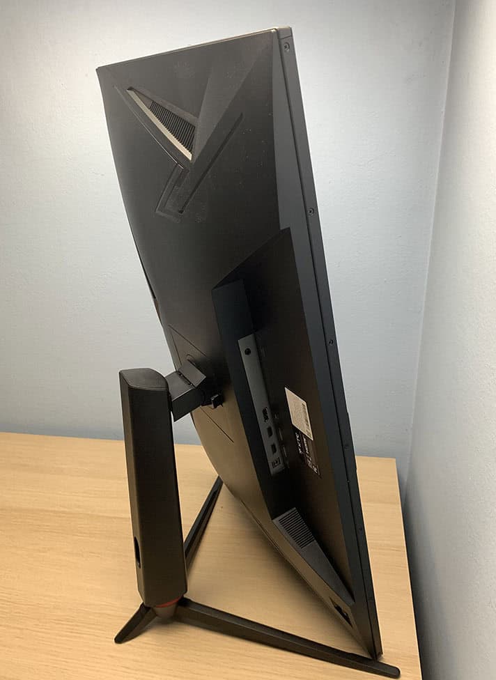 KTC H32P22P Design Pivot