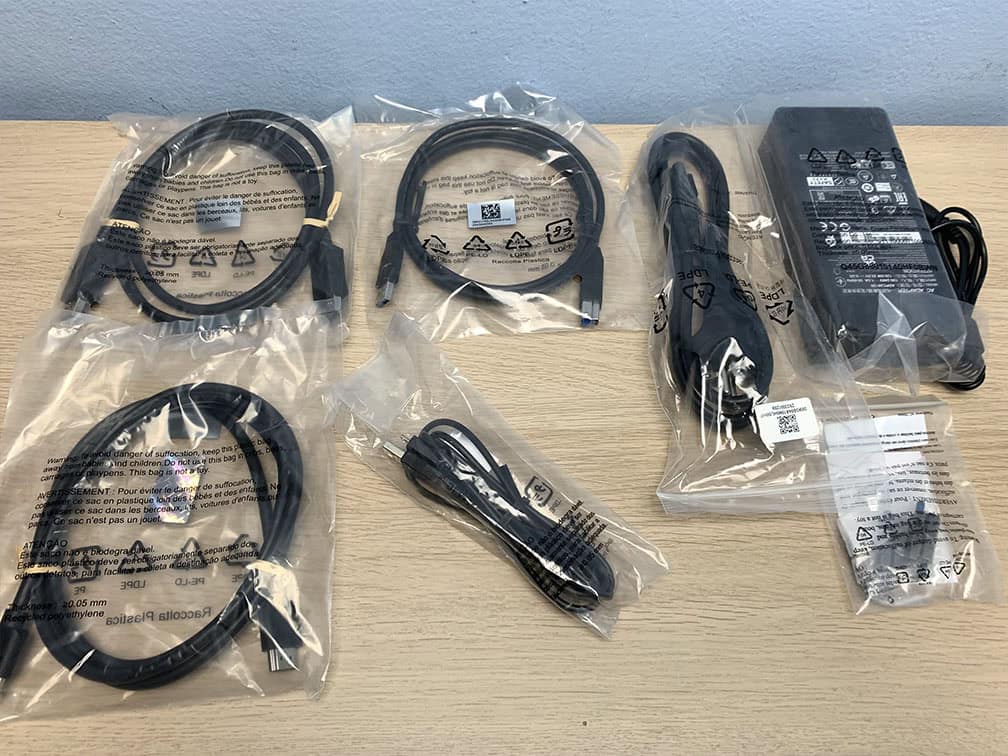 MSI MPG 272QRF X36 Cables