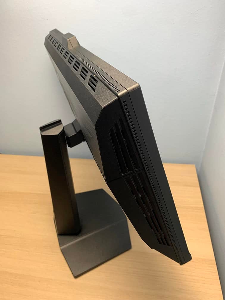 MSI MPG 272QRF X36 Side View