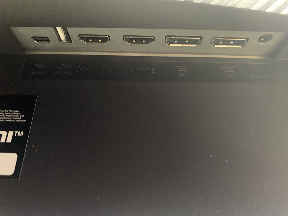 KTC 25M1 Ports